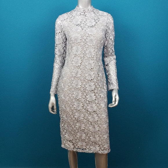🆕️ 🎬 CLUB L LONDON Silver Crochet Lace Midi Dress // (NWT) - Picture 11 of 12
